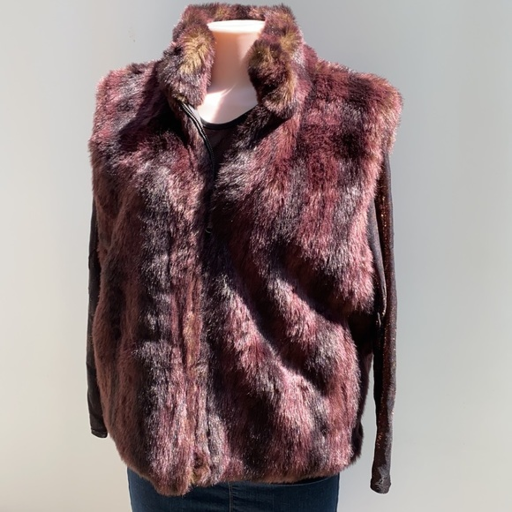 Coaco New York M Reversible Faux Mink Fur Vest Burgundy Black Mob Wife